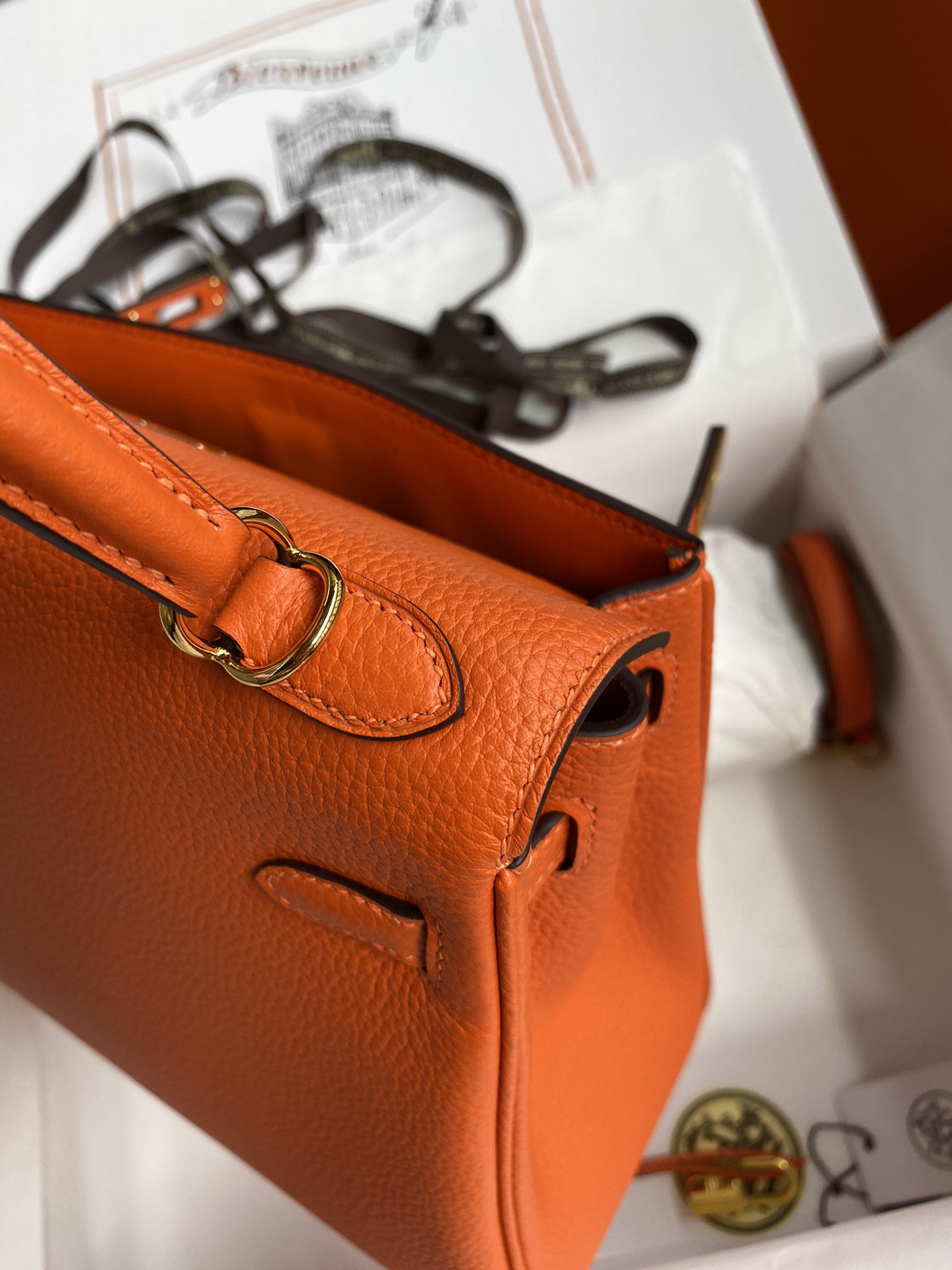 HERMÈS Kelly Gold-tone Hardware 25 28