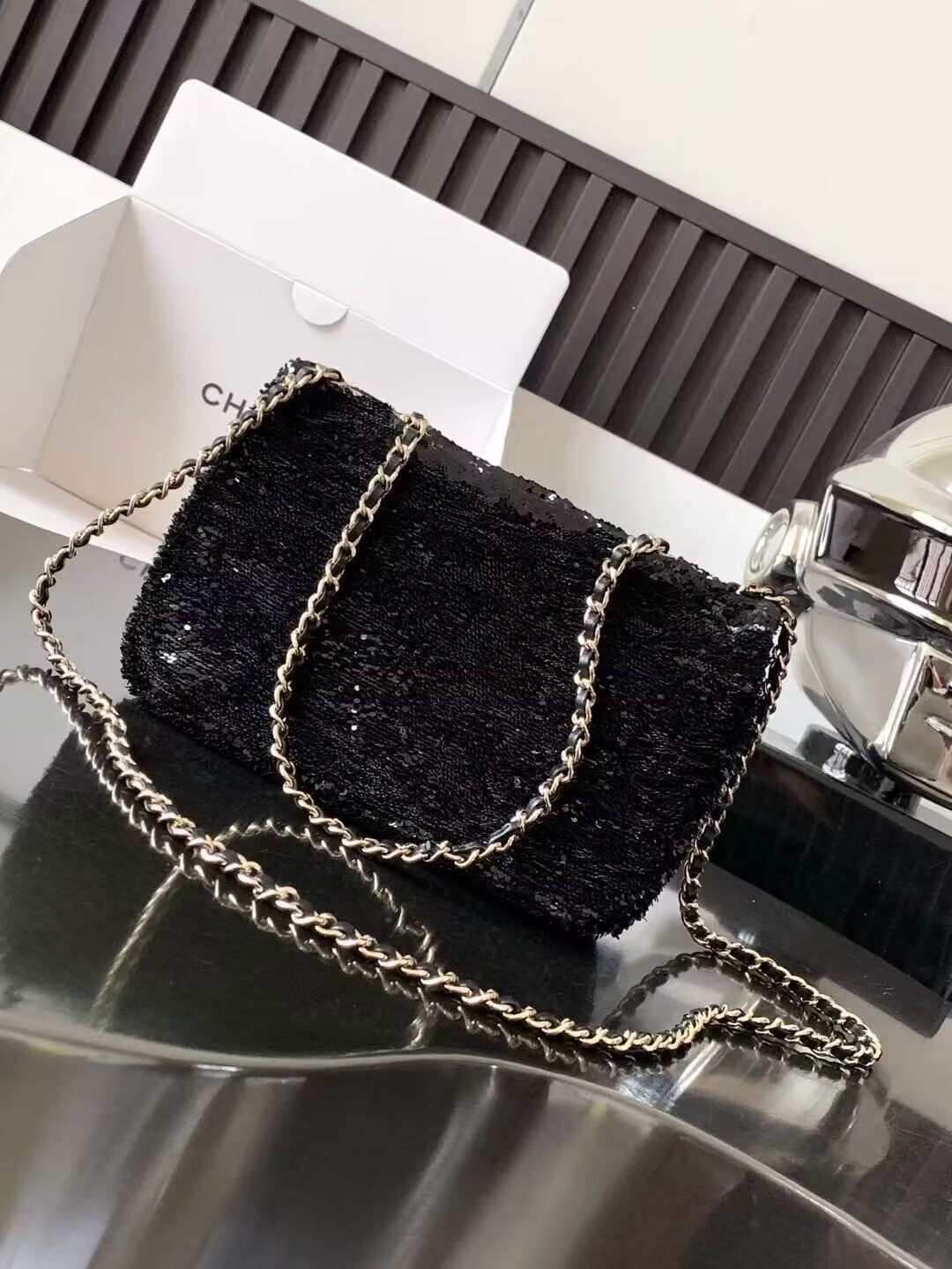 Ch*el mini cf gram glitter dinner bag 20x15x7cm