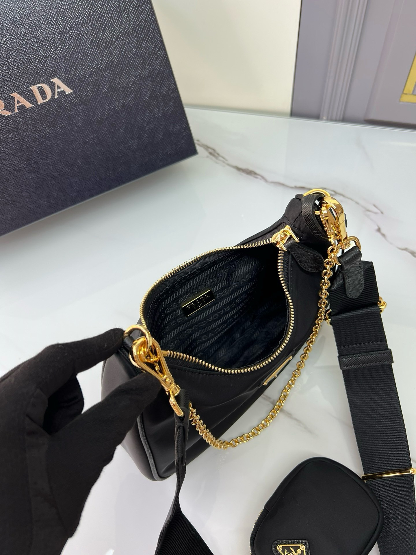 Pra*a re-edition 2005 nylon bag