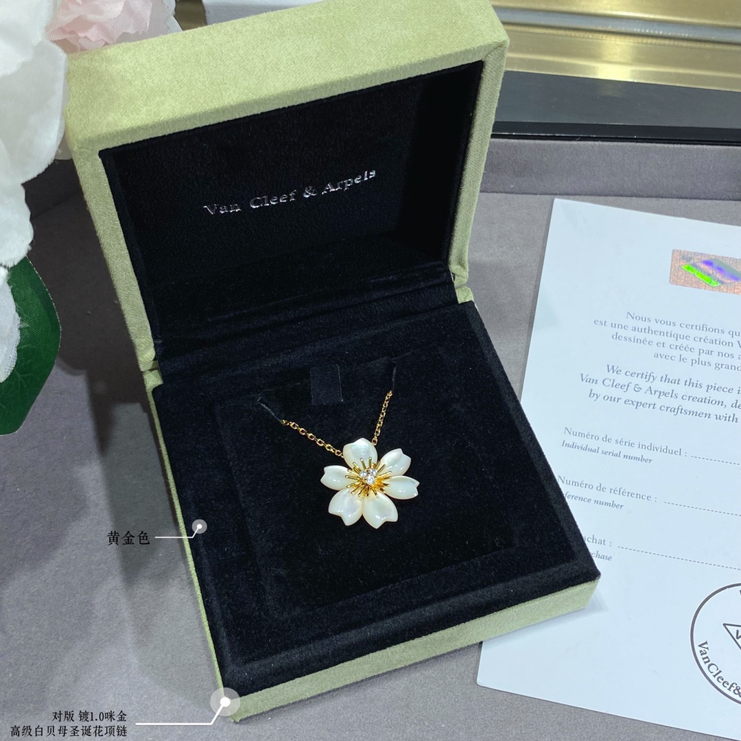 v*n cl*f & arpels preM1vm white fritillary christmas flower necklace