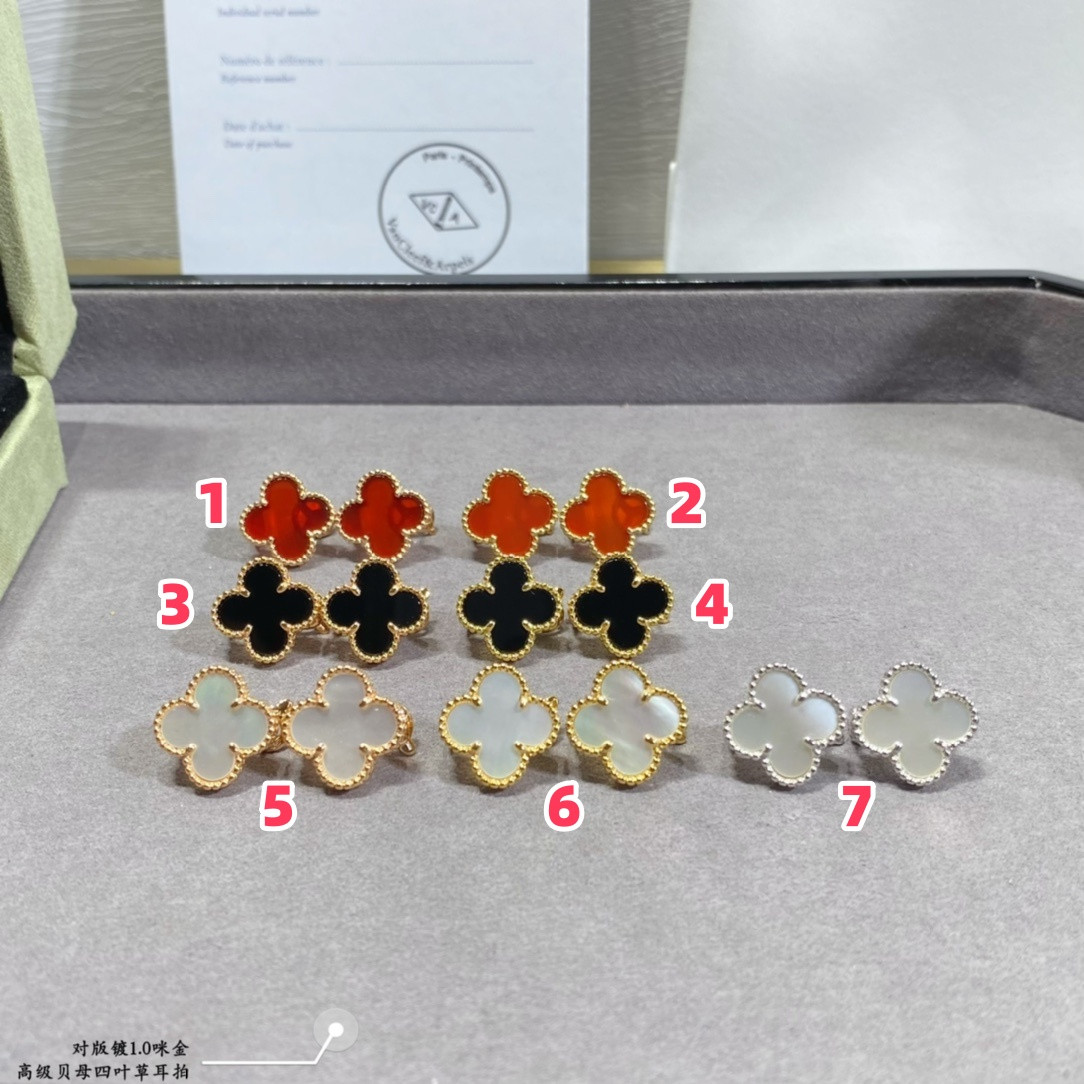 v*n cl*f & arpels preM1vm fritillaria four-leaf clover earrings