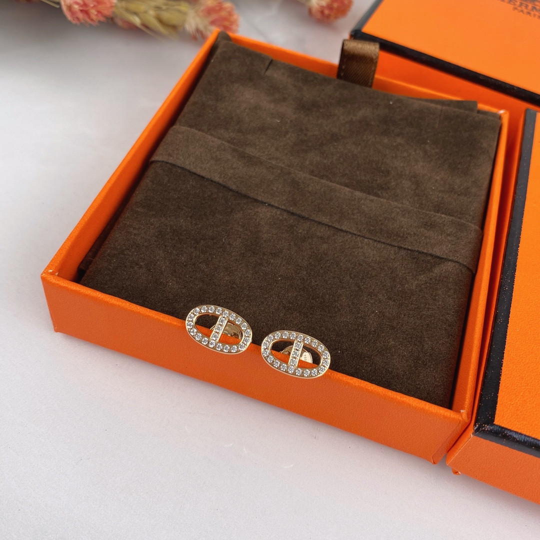 H**me5 fully di*m*nd-encrusted  h stud earrings