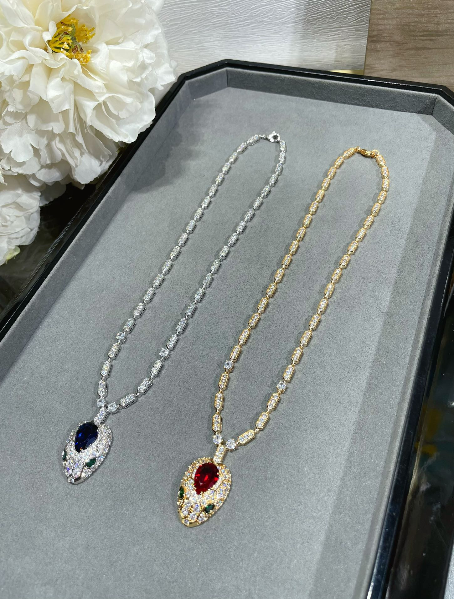 B*l*ai water drop snake necklace