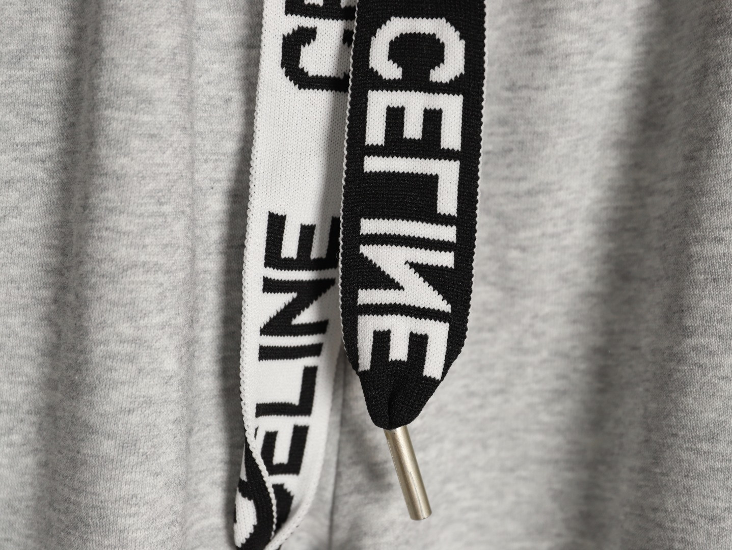 Ce**e pants suit