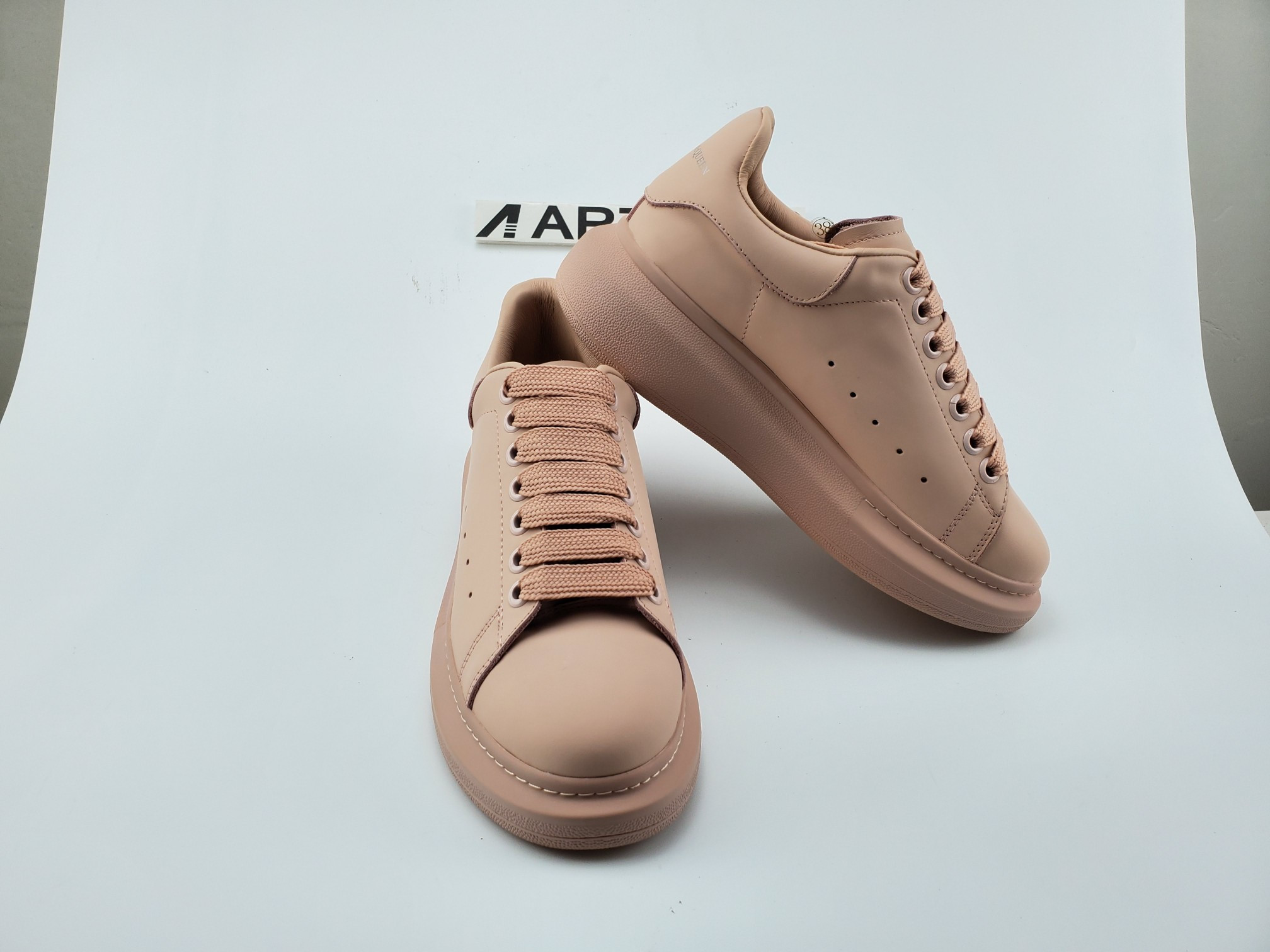 ale*d*r M*Q*en trainers pink