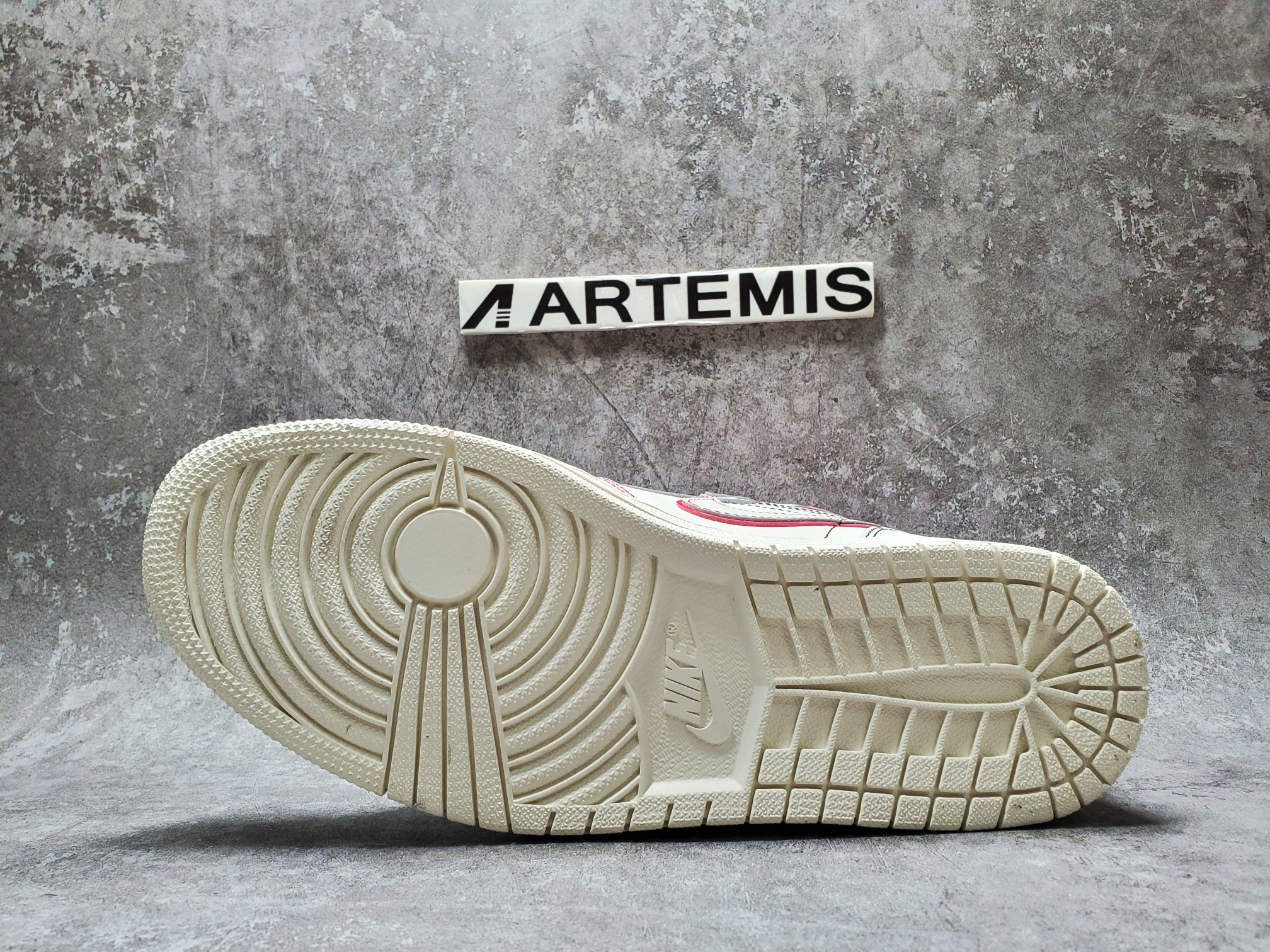 air jordan 1 retro high phanT0m gym red