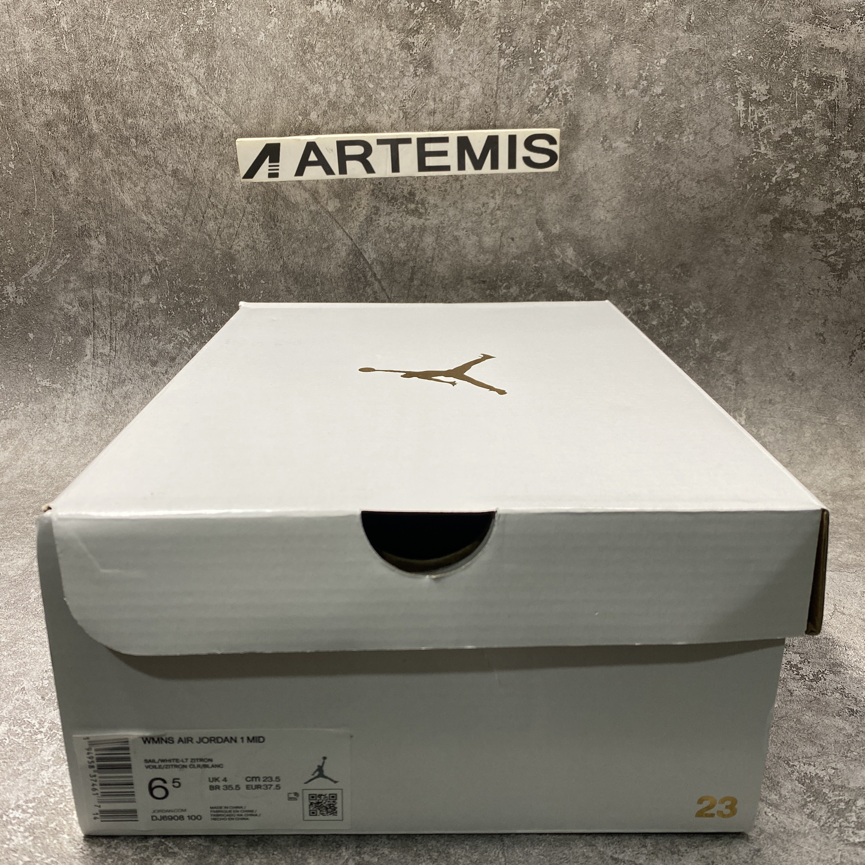 air jordan 1 mid to my first C0a*h