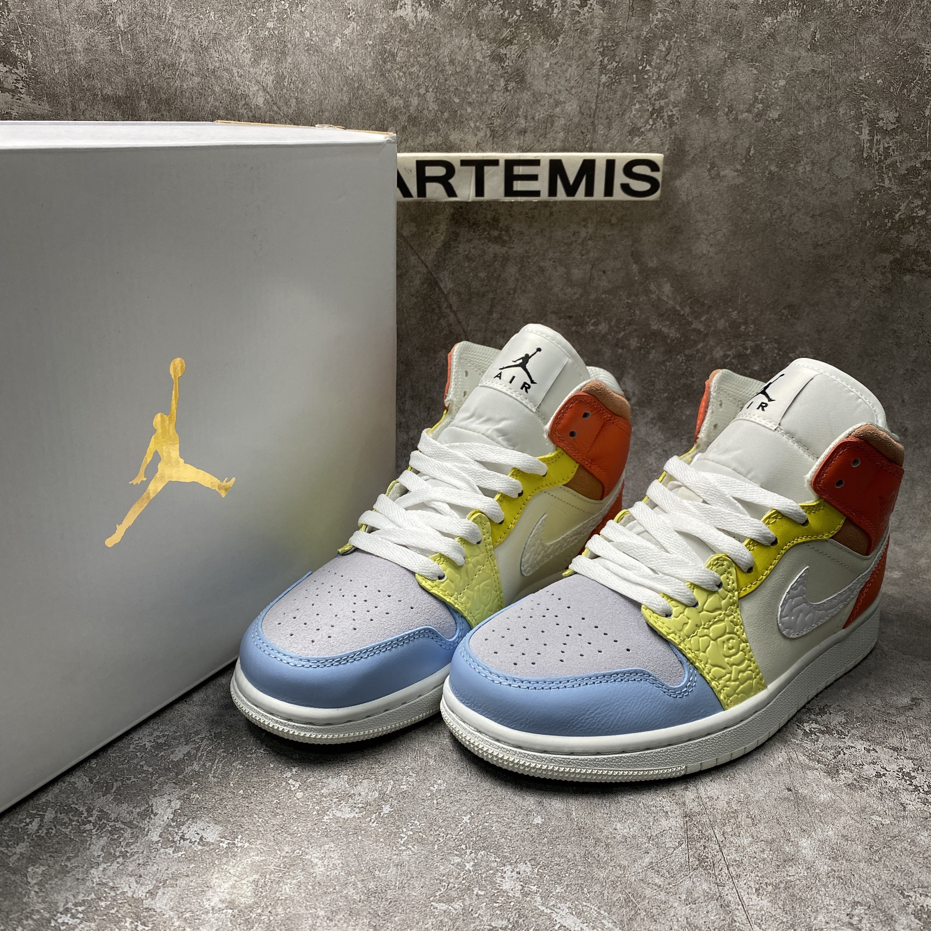 air jordan 1 mid to my first C0a*h
