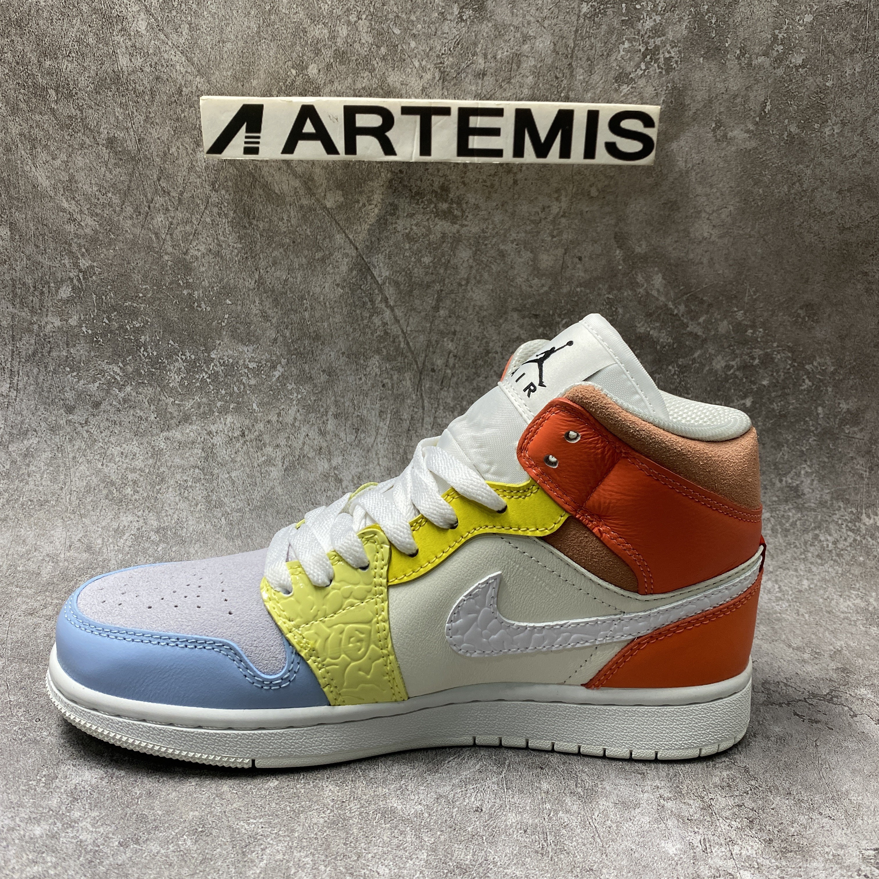 air jordan 1 mid to my first C0a*h