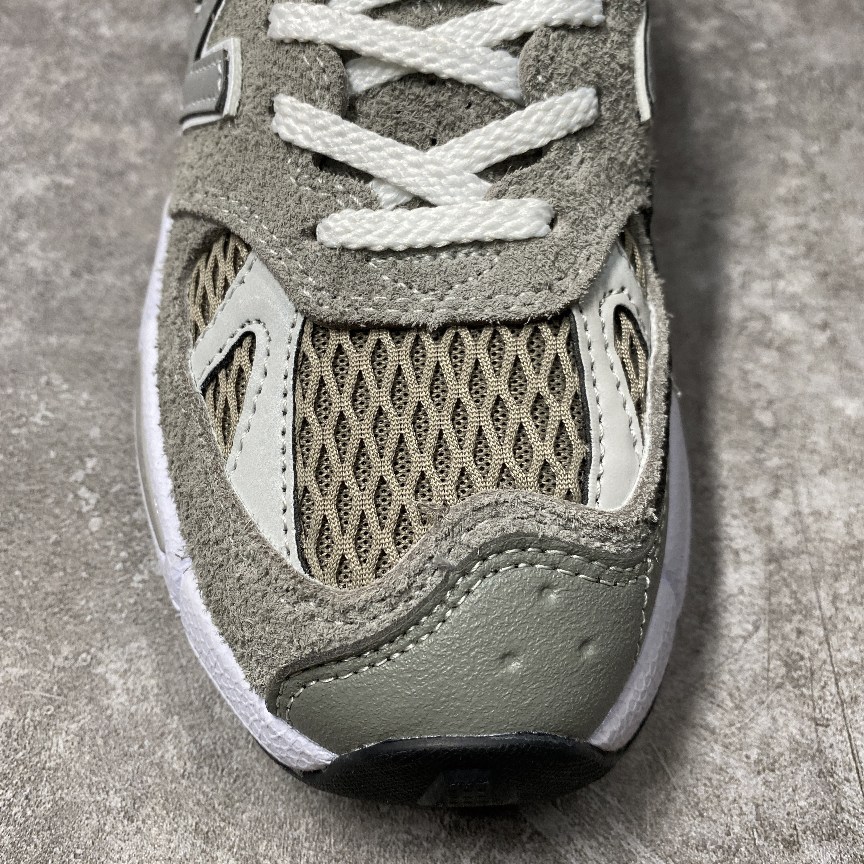 new Ba1an*e 574 salehe bembury yurt shark skin