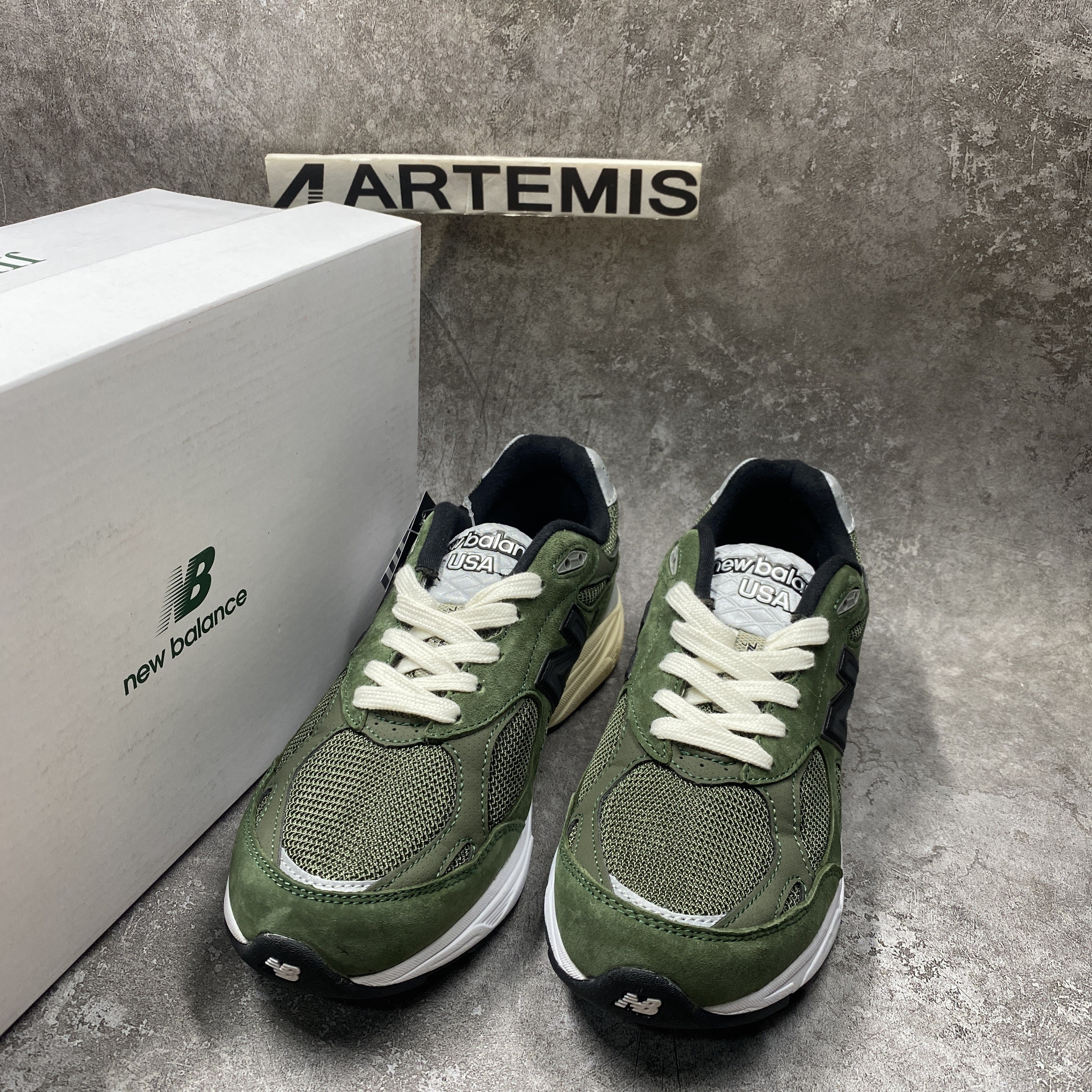 new Ba1an*e 990v3 jjjjound olive