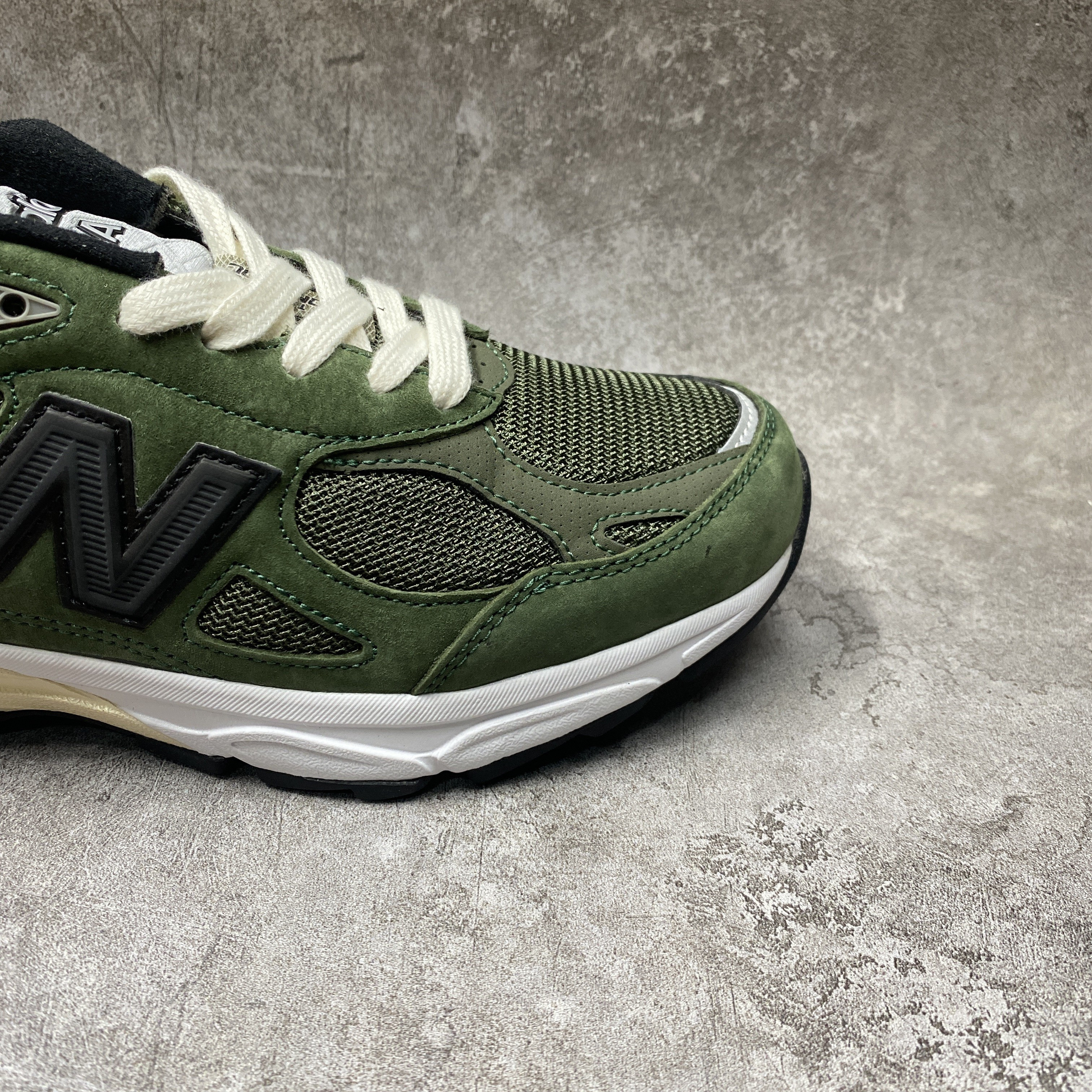new Ba1an*e 990v3 jjjjound olive