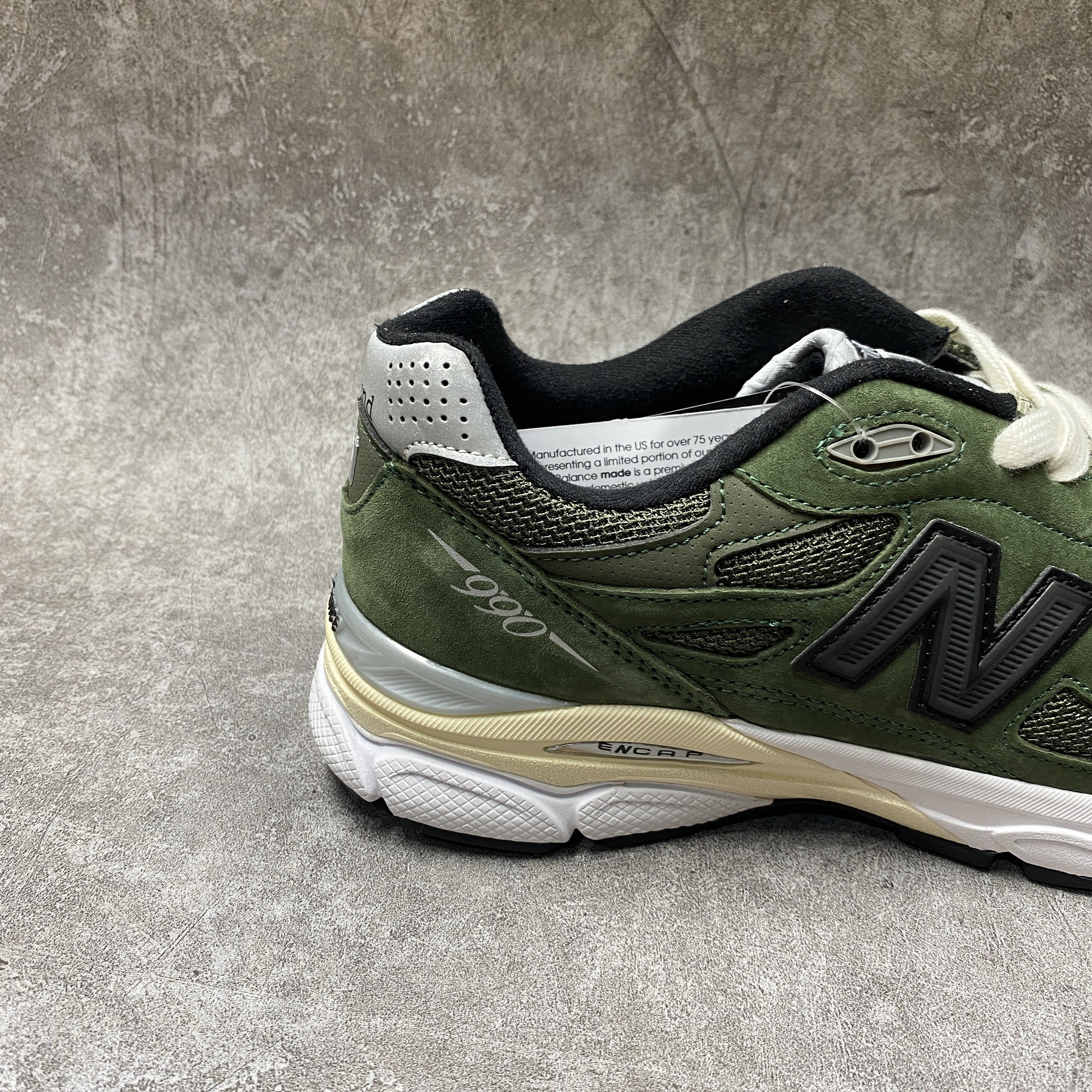 new Ba1an*e 990v3 jjjjound olive