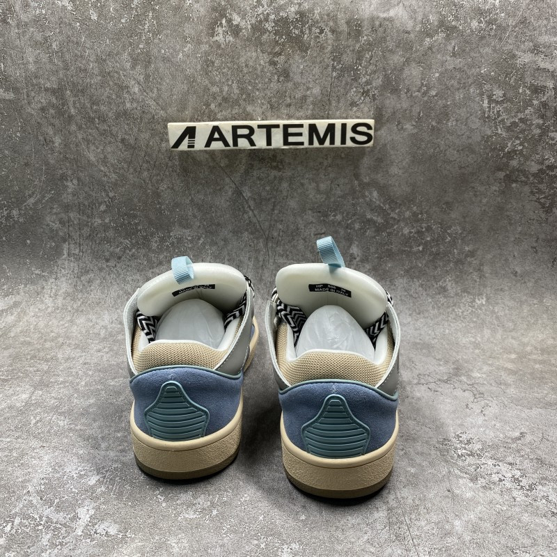 Lanu1n leather curb light blue gum