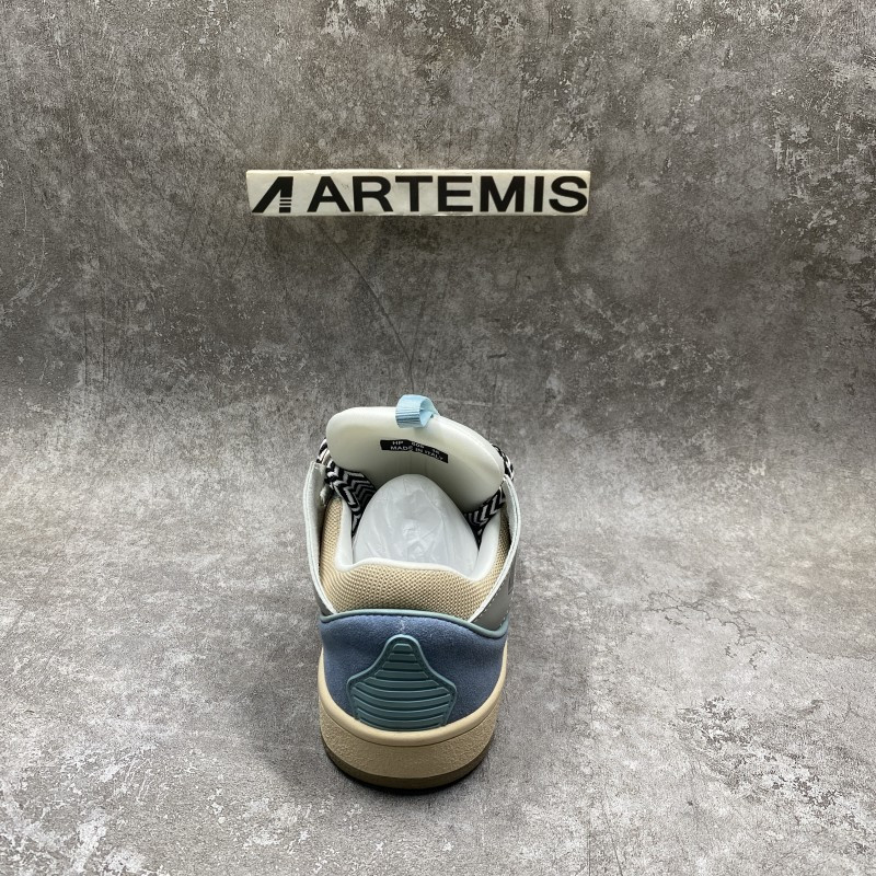 Lanu1n leather curb light blue gum
