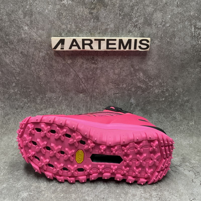 M0nc1er trailgrip gore-tex pink