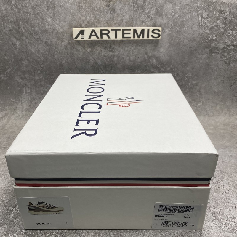 M0nc1er trailgrip beige white