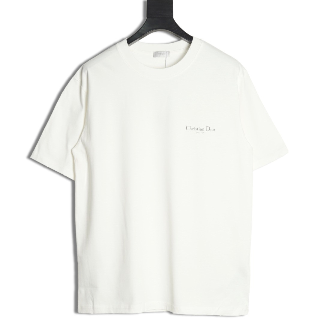 D*or short-sleeved t-shirt