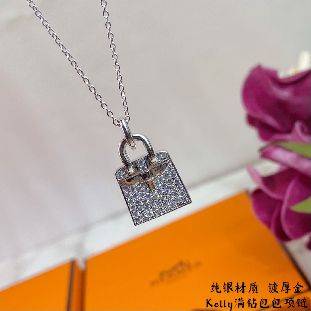 H**me5 classic kelly bag necklace