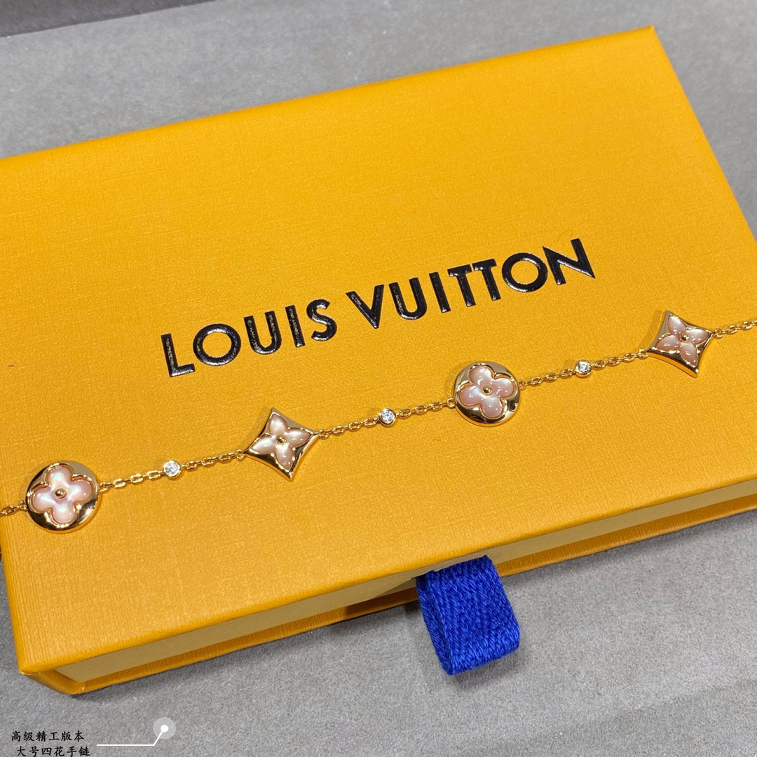 l0*is V*t0n large four-flower bracelet