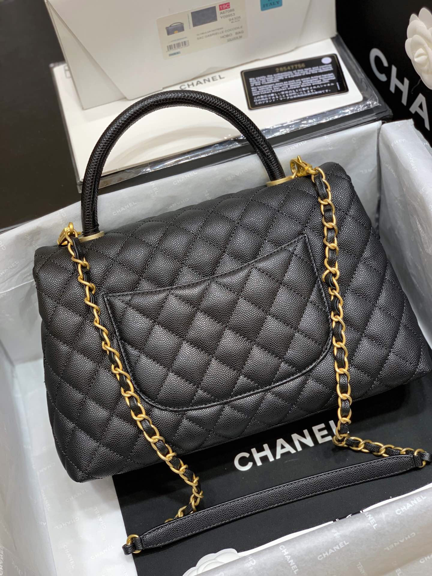 Ch*el coco handle bag medium 28cm