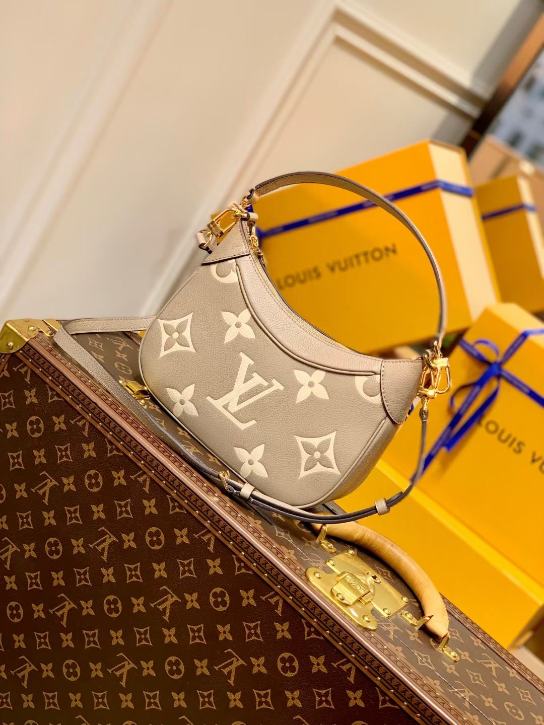LV BAGATELLE M46112