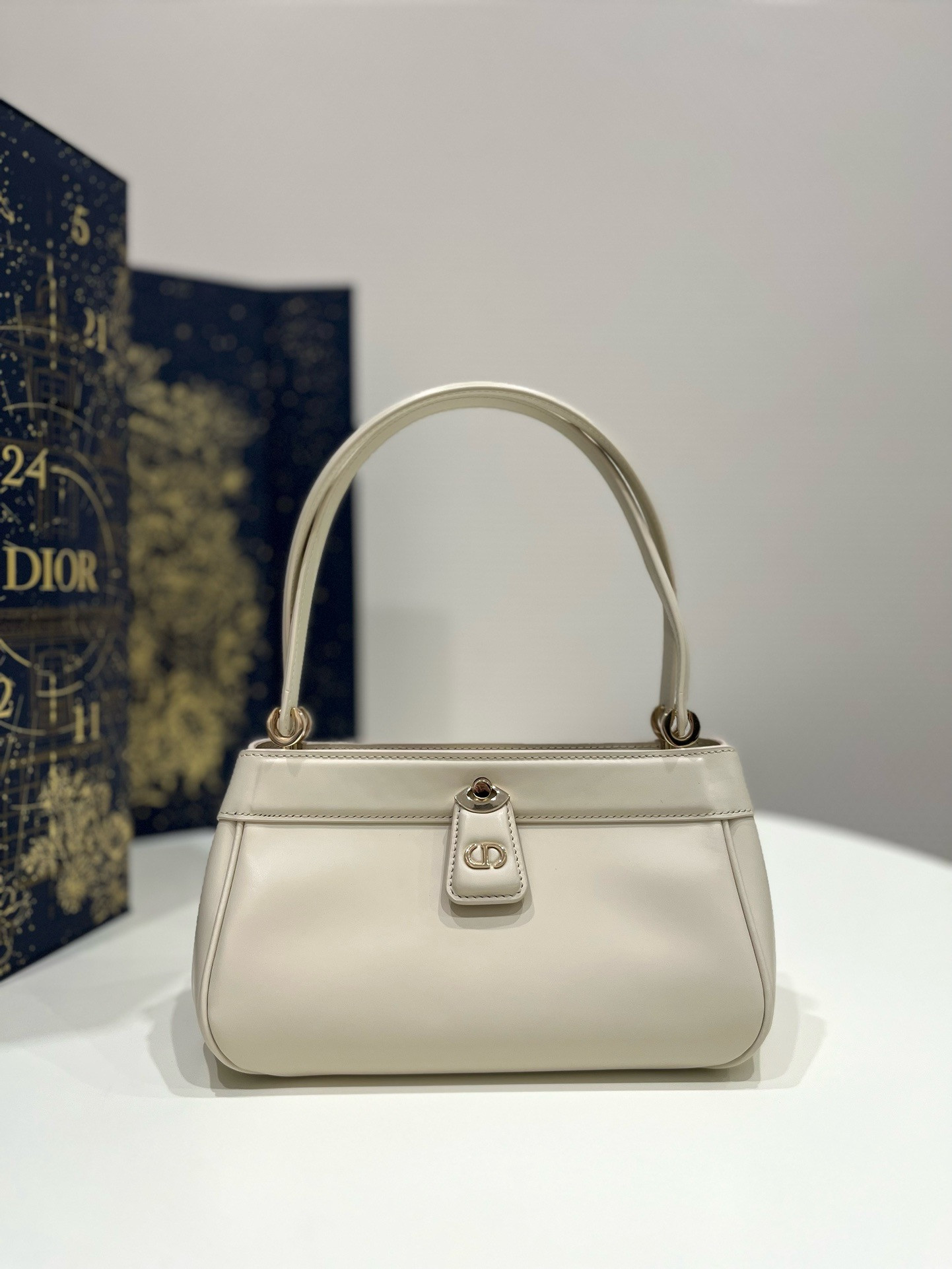 ch**an D*or small D*or key bag 8.5x5x4.5 in