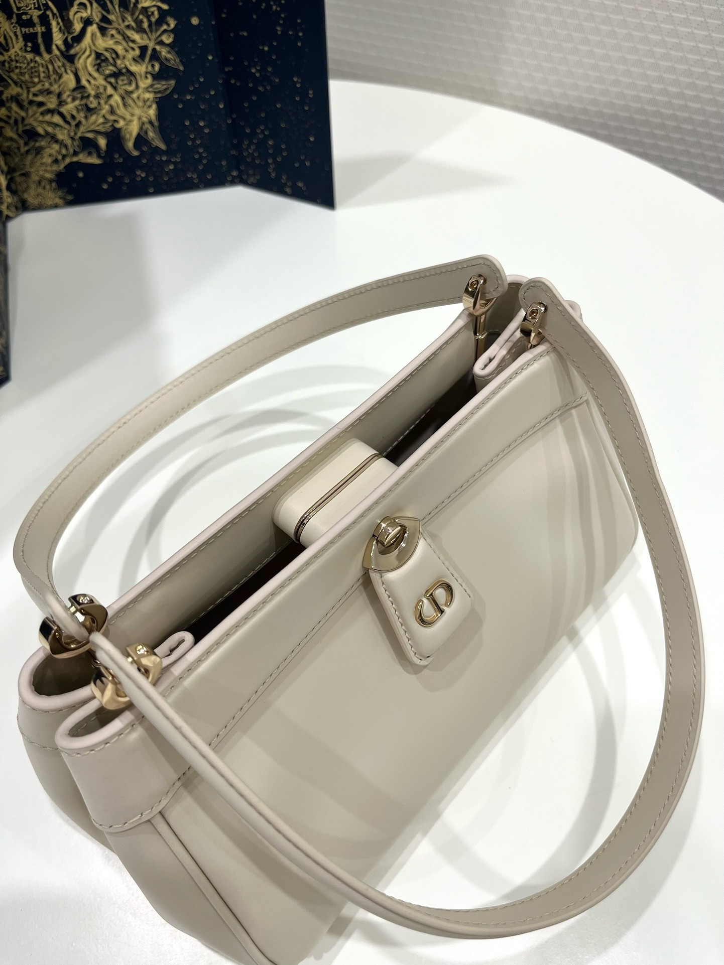 ch**an D*or small D*or key bag 8.5x5x4.5 in