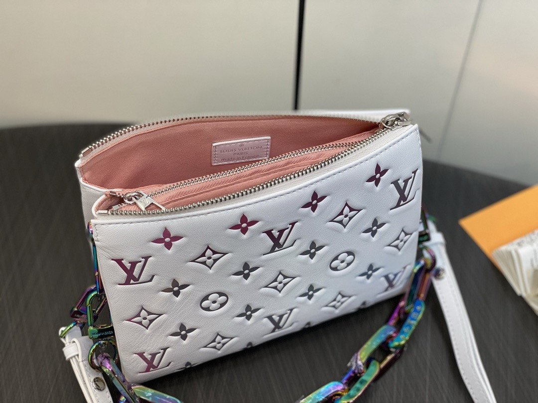 LV Coussin BB M23617 21×16×7cm
