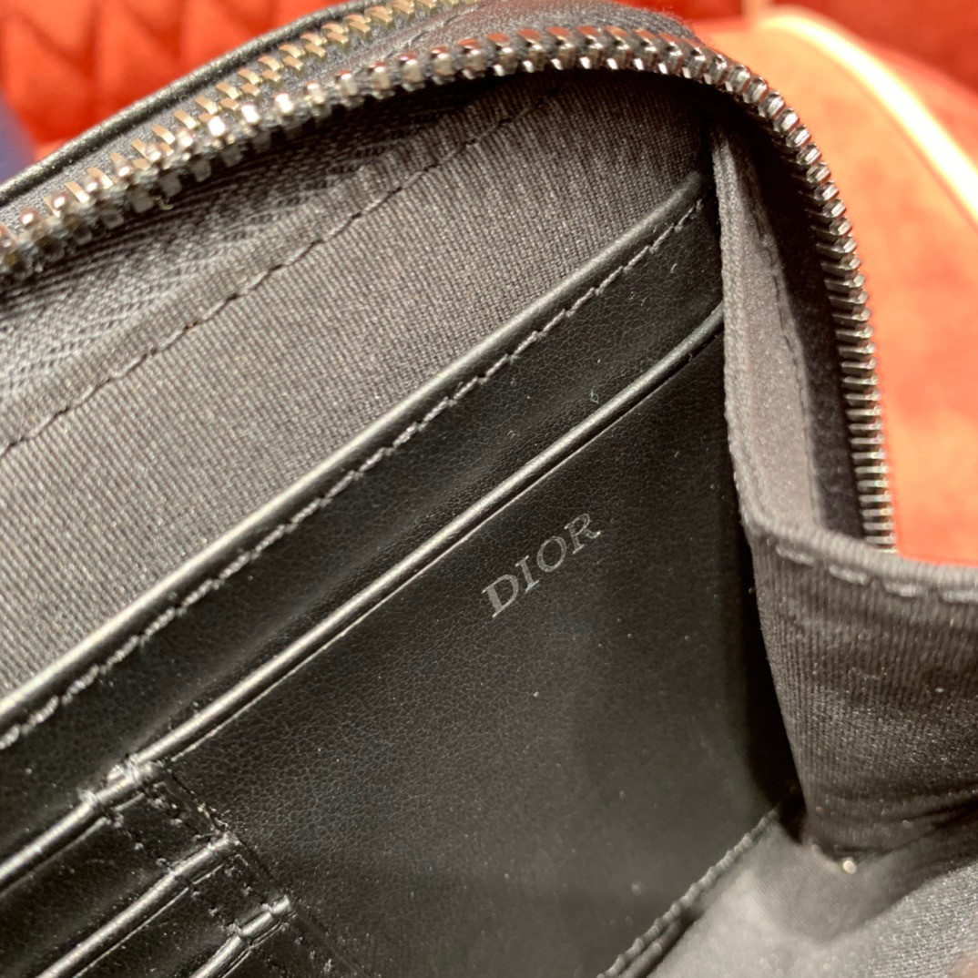 D*or pouch with shoulder strap 17cm