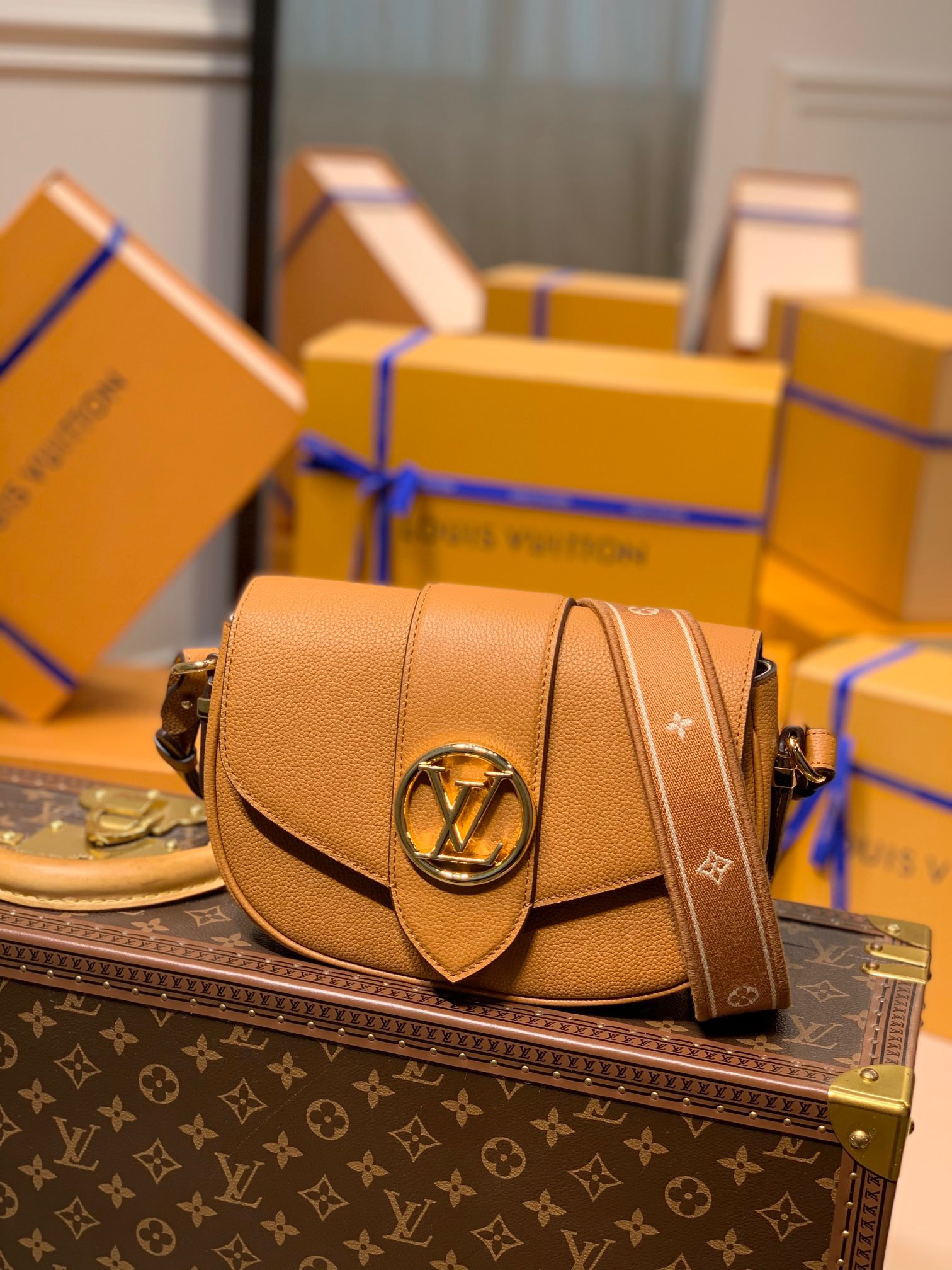 LV PONT 9 SOFT PM M58729