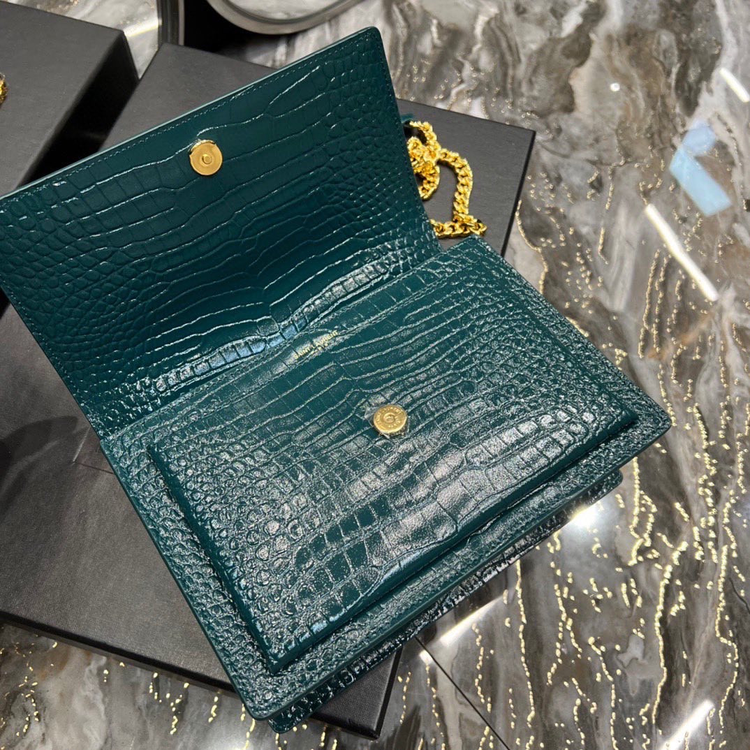 SUNSET MEDIUM CHAIN BAG IN CROCODILE EMBOSSED SHINY LEATHER