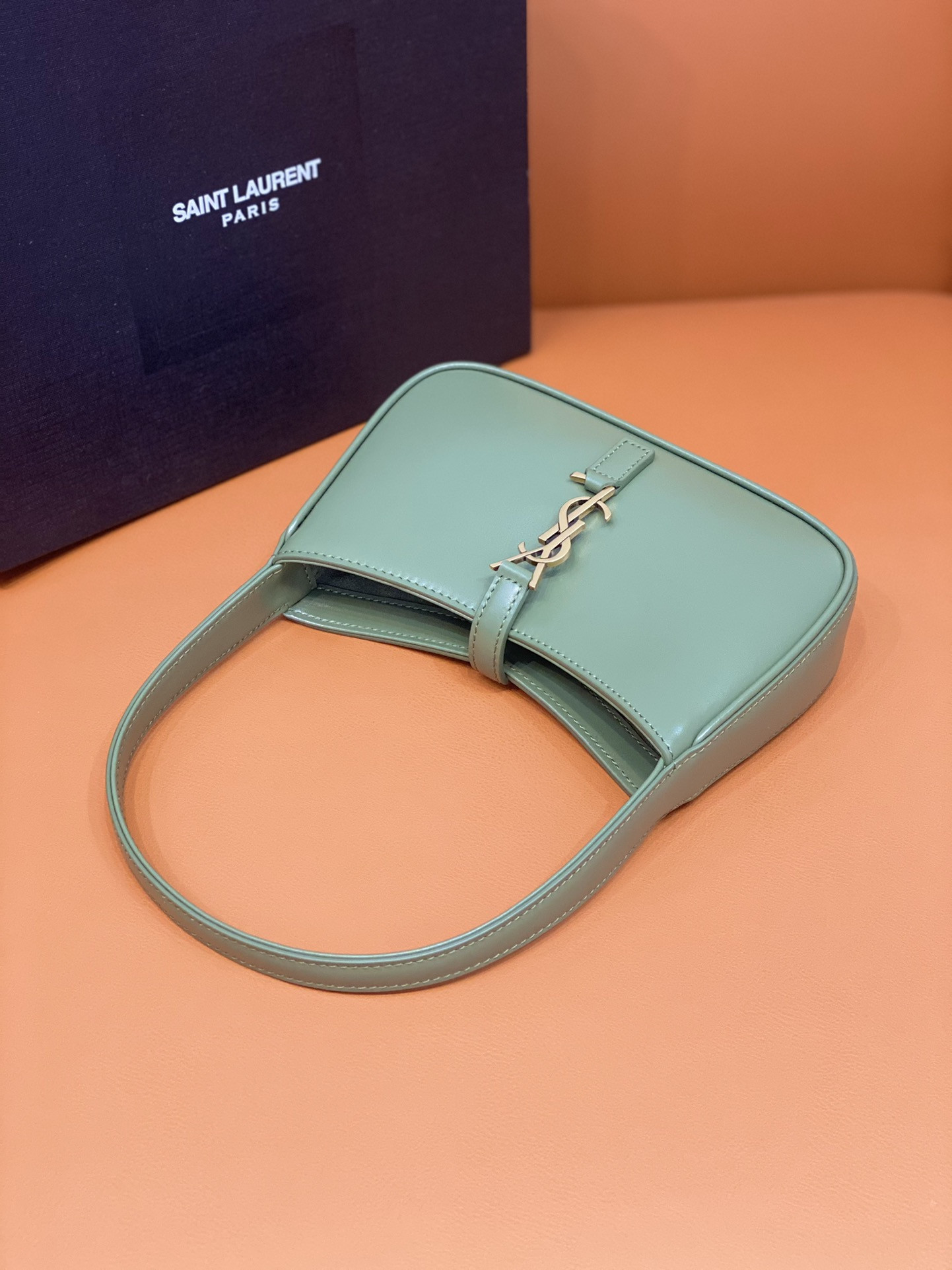 Y*L mini le 5 À 7 in smooth leather 1 19 x 11.5 x 4.5 cm
