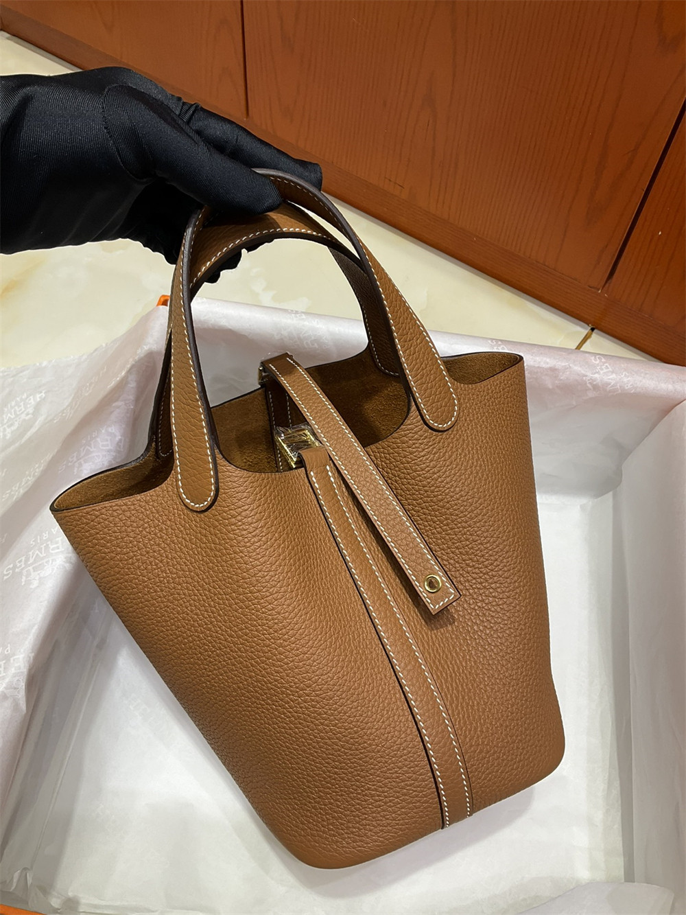 h**me5 picotin 18cm G01den brown without original box