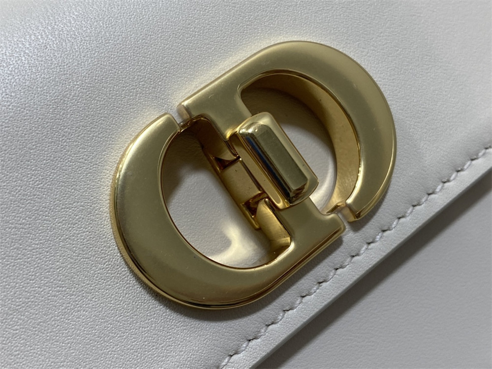 SMALL 30 MONTAIGNE AVENUE BAG WHITE Box Calfskin
