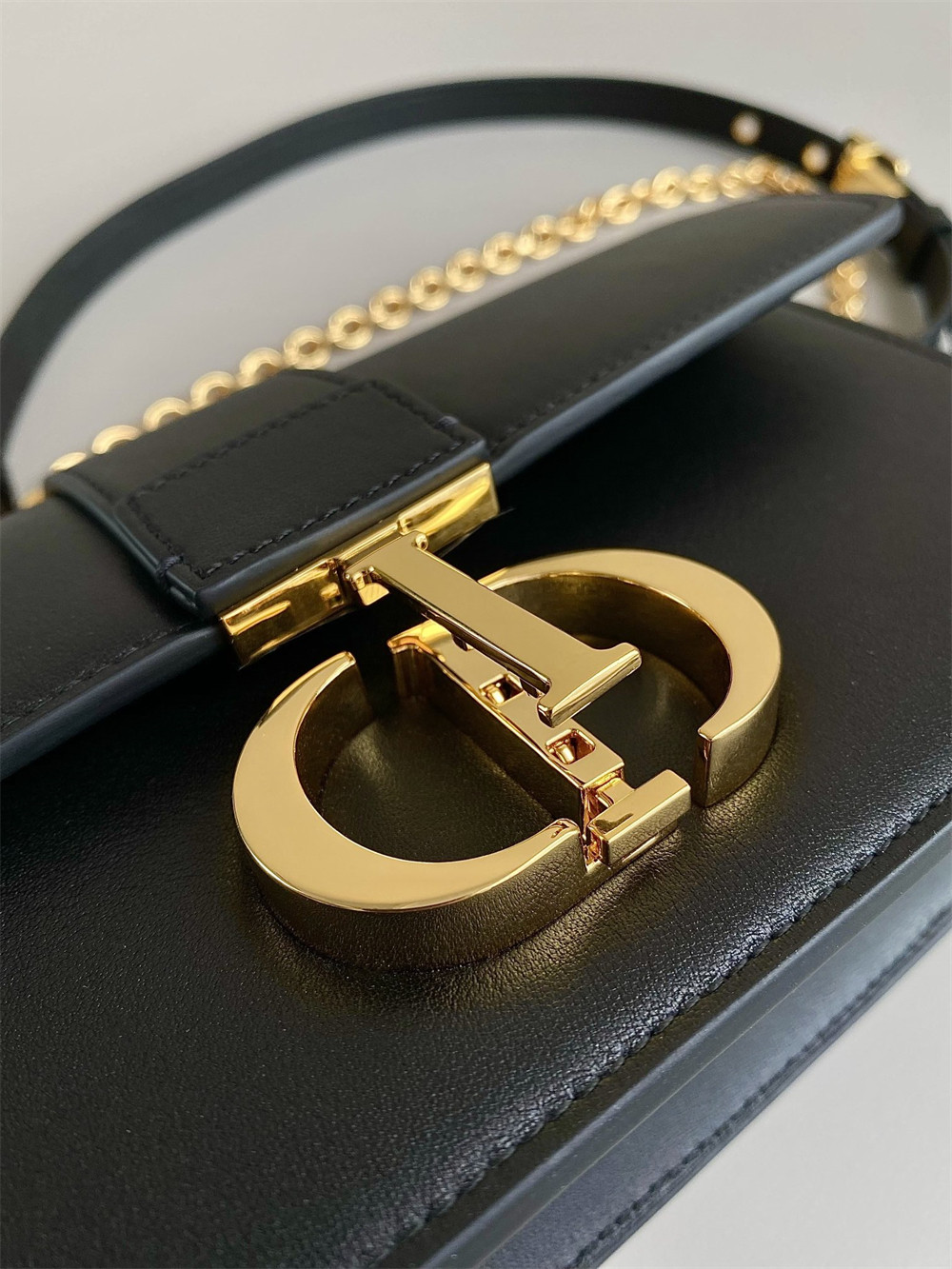 D*or 30 montaigne east-west bag with chain 21 x 12 x 6 cm / 8.5 x 4.5 x 2.5 inches