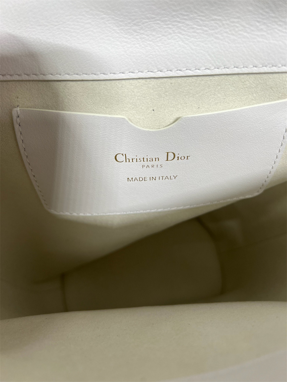D*or 30 montaigne large chain bucket bag white