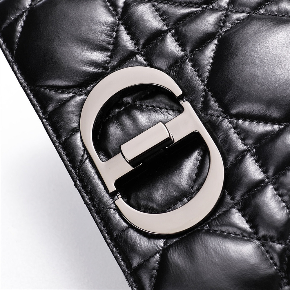 small d*or caro bag black S*pple cannage calfskin with silver hardware 20 x 12 x 7 cm