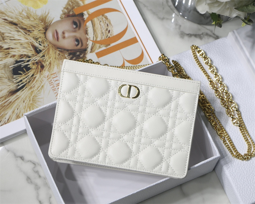 d*or caro zipped pouch with chain latte S*pple cannage calfskin 19 x 14 x 4.5 cm