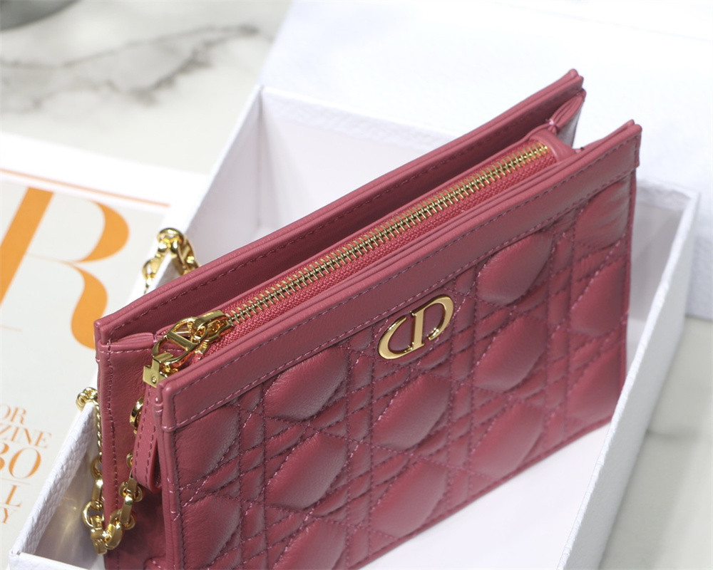 d*or caro zipped pouch with chain red S*pple cannage calfskin 19 x 14 x 4.5 cm