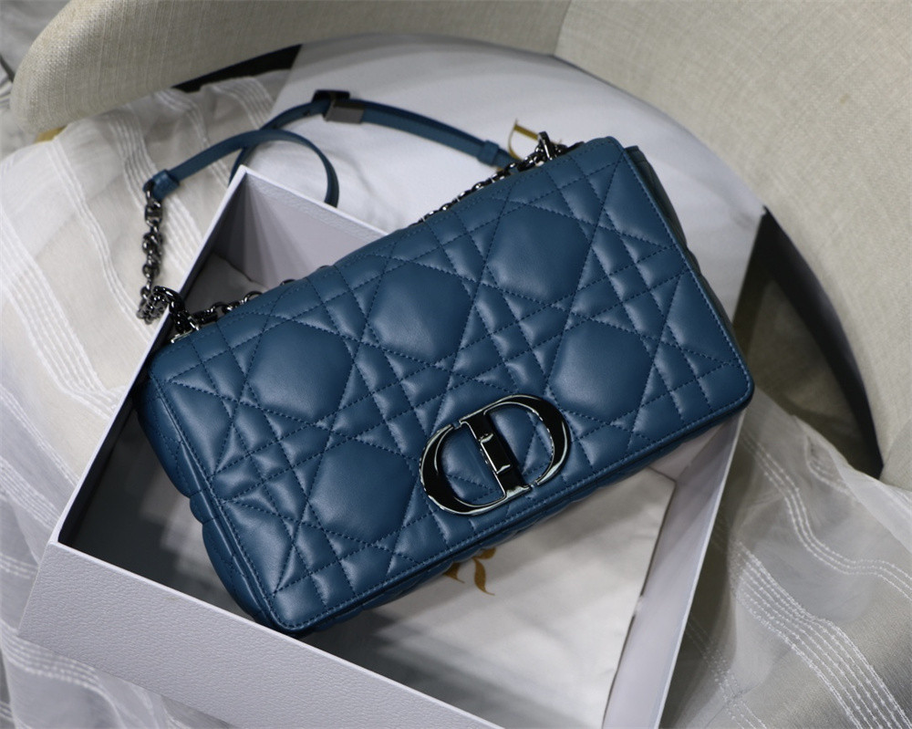 large d*or caro bag navy S*pple cannage calfskin with silver hardware 29 x 18 x 10 cm