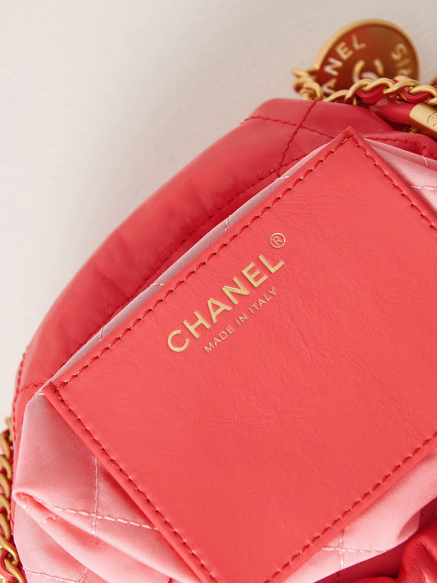 Ch*el 22 mini handbag shiny calfskin red 7.8 × 7.4 × 2.3 in