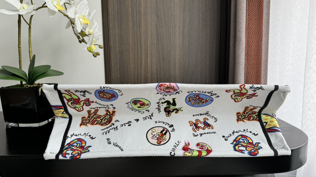 large D*or book tote white multicolor dragon zodiac embroider 16.5 x 14 x 7.5 inches