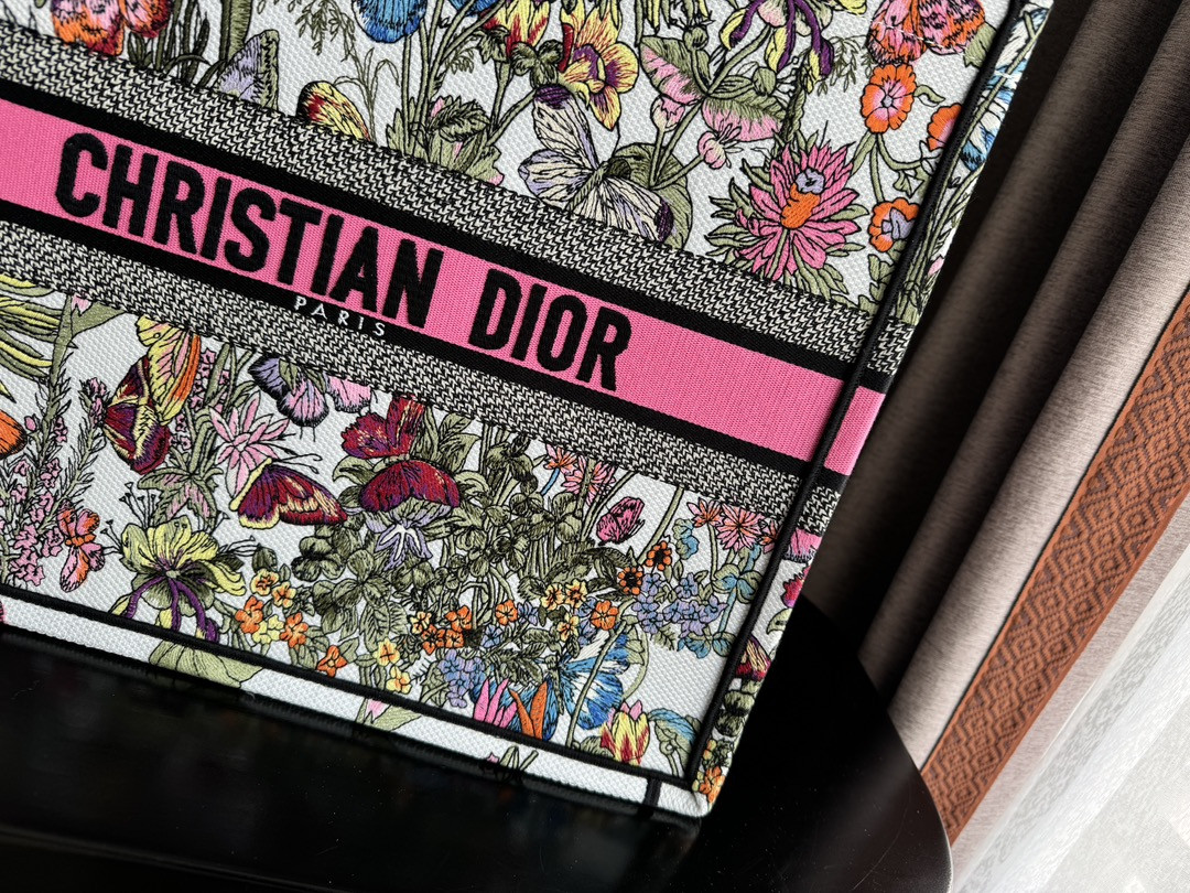 large D*or book tote white multicolor mexico millefiori embroidery 16.5 x 14 x 7.5 inches
