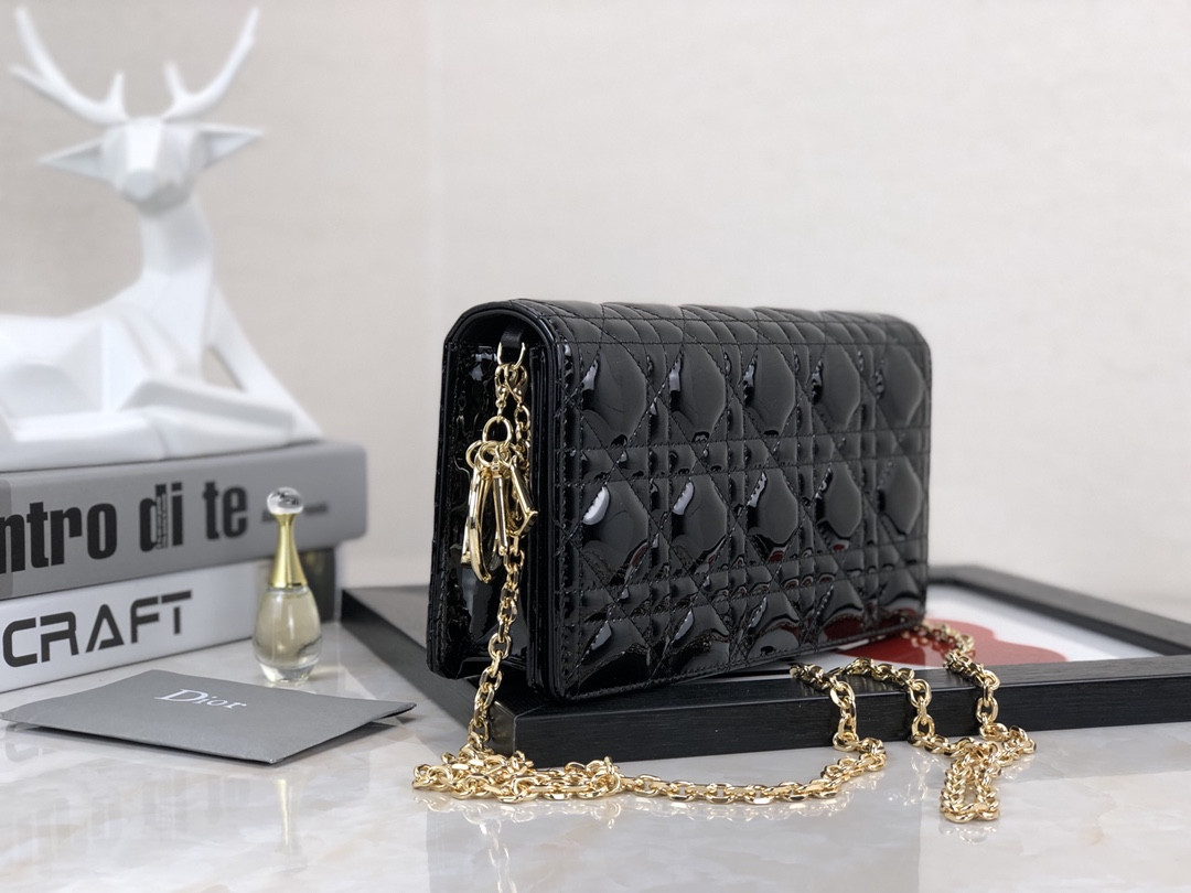 lady D*or pouch black patent cannage calfskin 8.5 x 4.5 x 1 inches