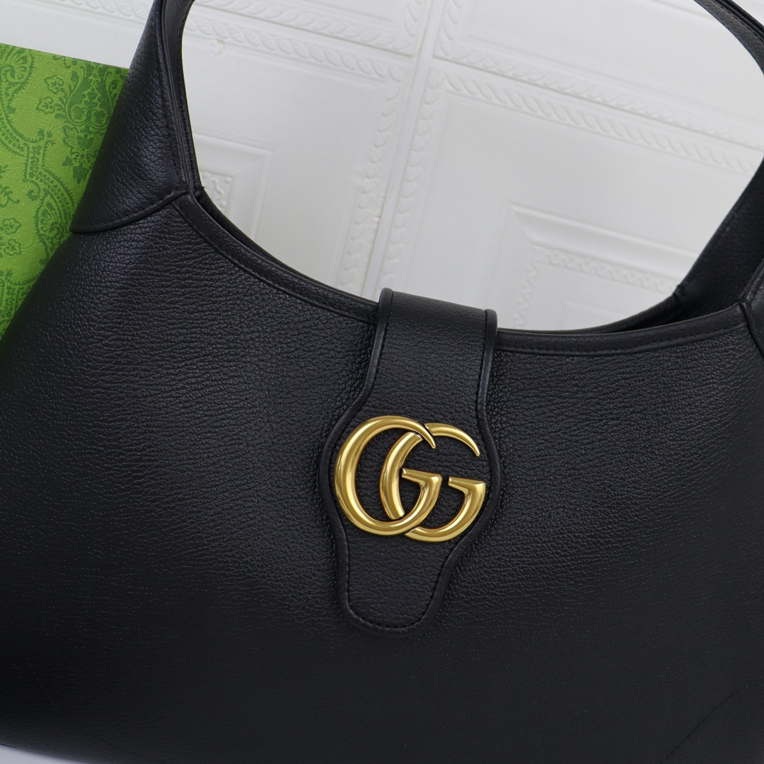 G*u*i aphrodite medium shoulder bag w15.3" x h15" x d.8"