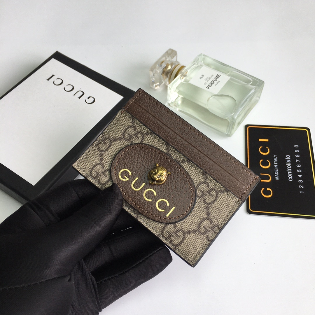 G*u*i gg  card case wallet
