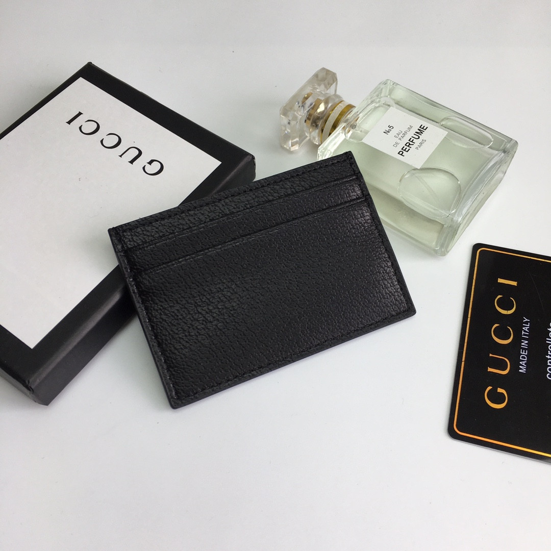 G*u*i gg  card case wallet