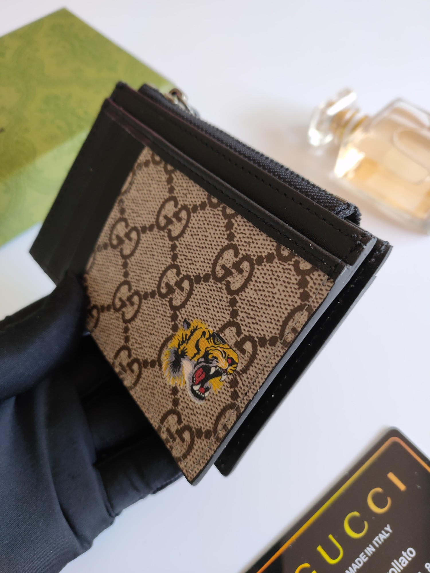 G*u*i gg card case wallet