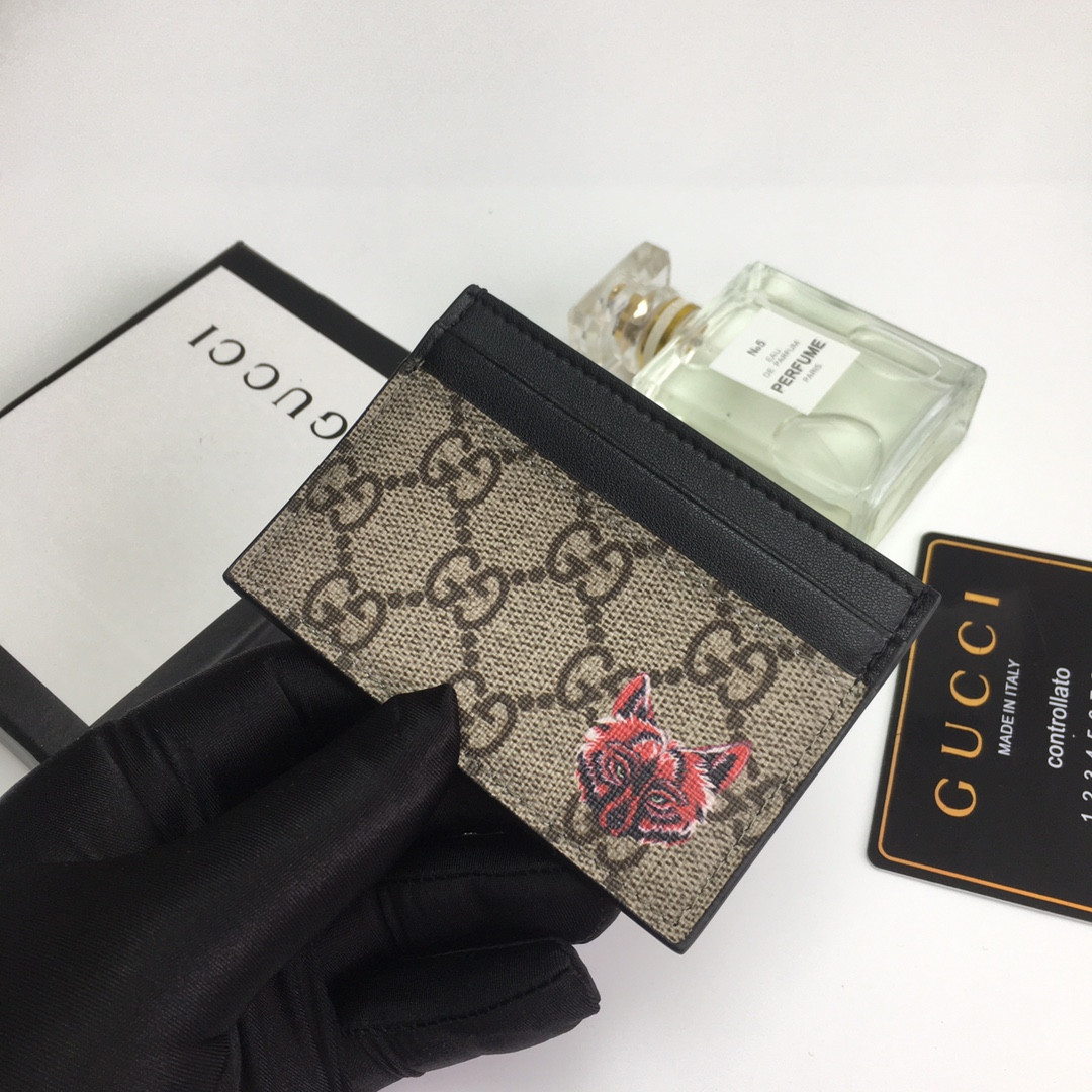 G*u*i gg  card case wallet